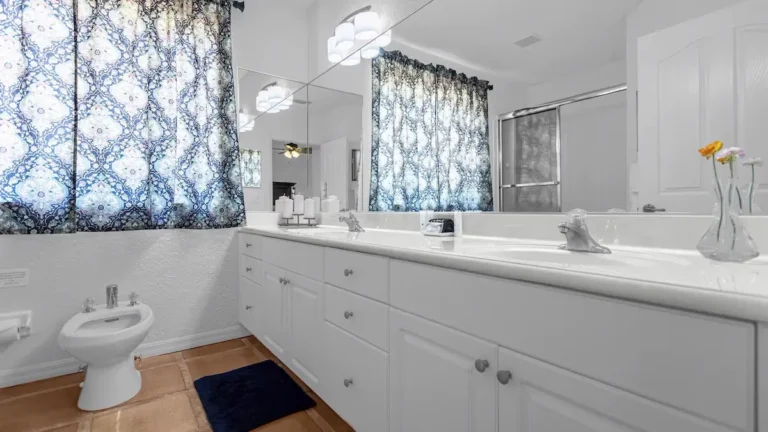 Master bath with double vanity and bidet!